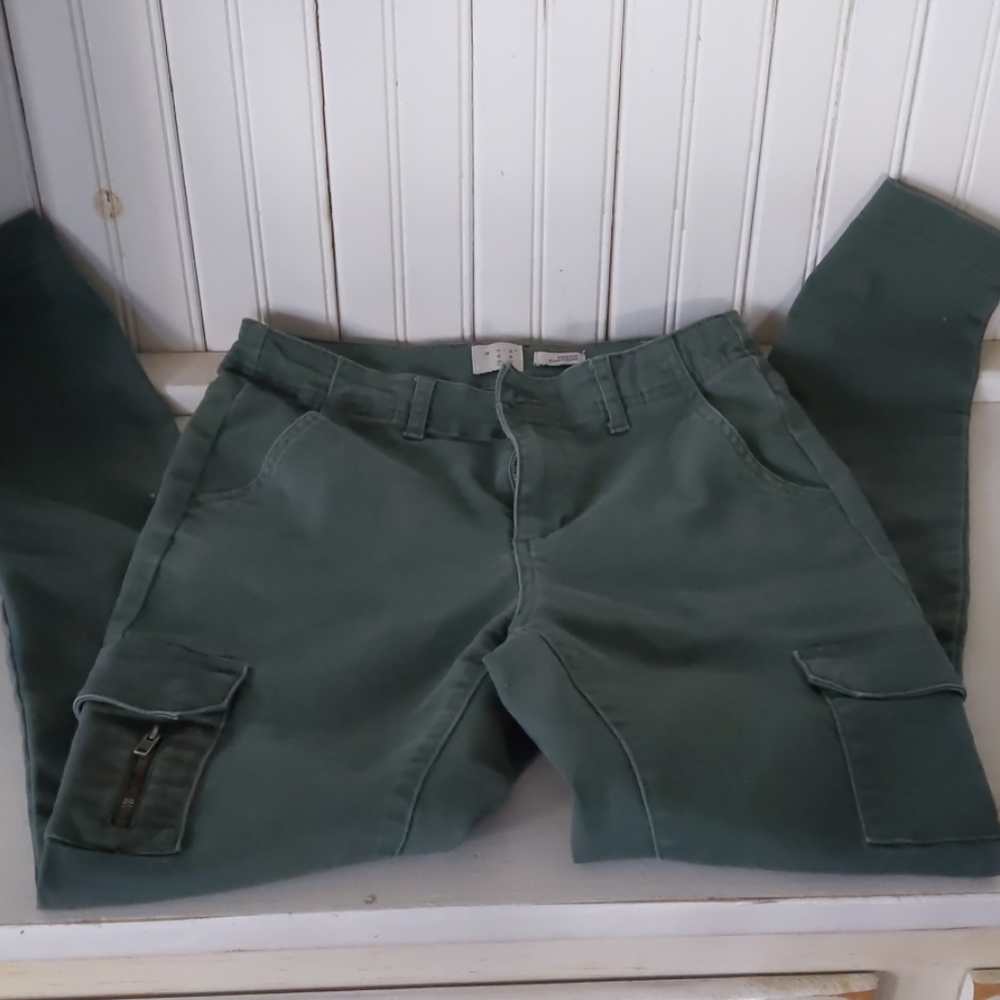 A New Day Green Skinny Cargo Pants Size 2